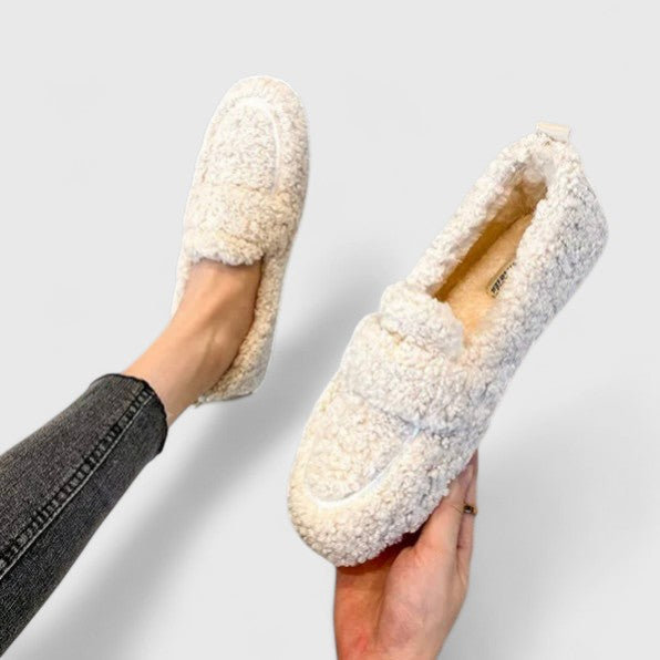 Victoria | Warm Slippers with Elegant Design