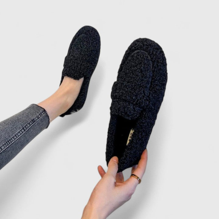 Victoria | Warm Slippers with Elegant Design